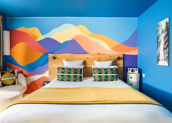 Big Sky & Готель